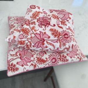 Roller Rabbit Amanda Queen Duvet & Euro Pillow